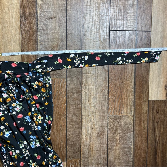 Soho Apparel Floral Stretch Belted Ankle Pants Size M - Picture 14 of 15